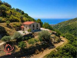 Villa in Via Case Sparse, 42, Serramezzana