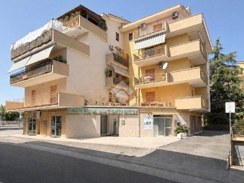 Trilocale in Via dei Conti Ricci, 105, Corso Mazzini - Via Ciccarone - Casarza, Vasto