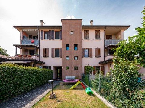 Trilocale in Via Gioacchino Rossini, 15, Castello d'Argile