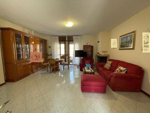 Trilocale in Via Liberio Miglio s.n.c, Bellinzago Novarese