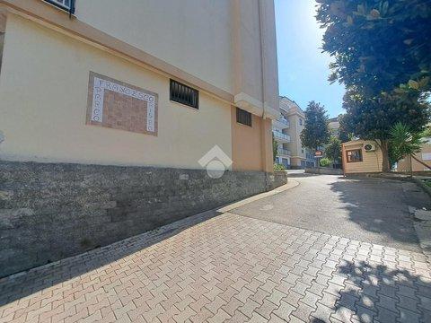 Trilocale in Via Don Giuseppe Morosini, 6, Quarto