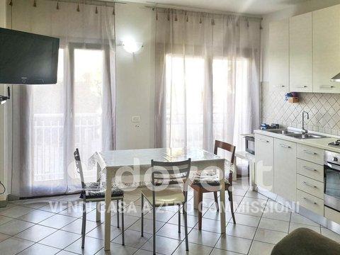 Trilocale in Via Gherardacci, 48, Iolo, Prato