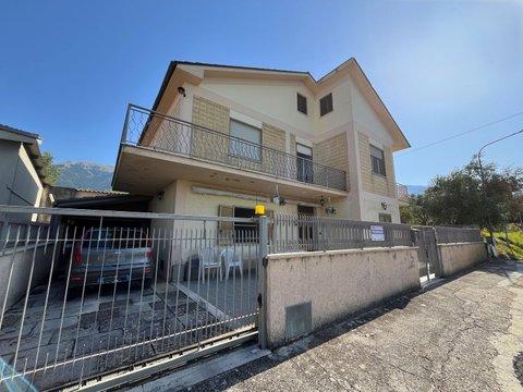 Casa indipendente in Via Fornace s.n.c, Gallinaro