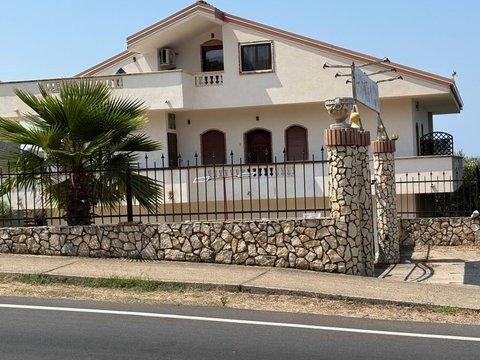 Casa indipendente in Strada Provinciale s.n.c, Ricadi