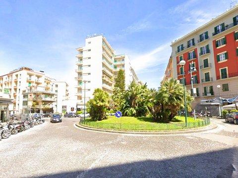 Appartamento in Viale Michelangelo, Arenella, Napoli