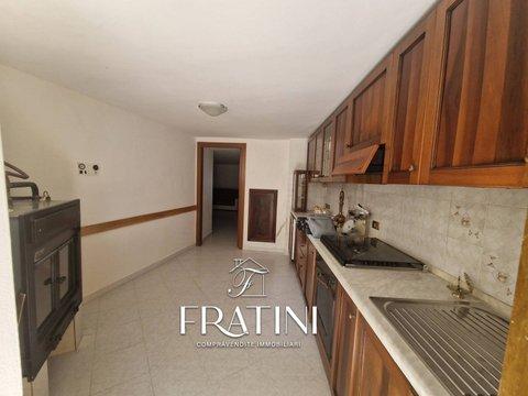 Casa indipendente in Frazione Cerqueto, Civitella del Tronto
