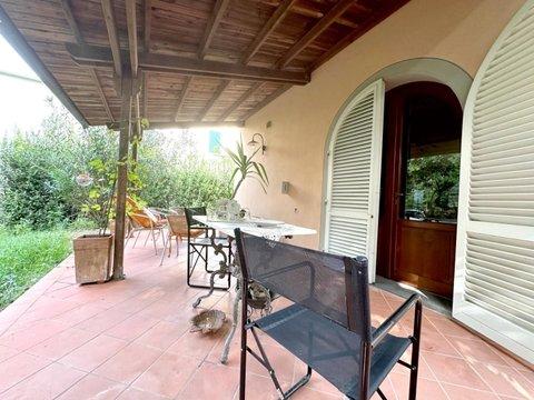 Villa in Piazza Francesco Berni, Lamporecchio