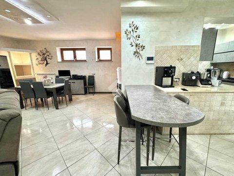 Trilocale in Via Nazario Sauro, 21, San Cesareo
