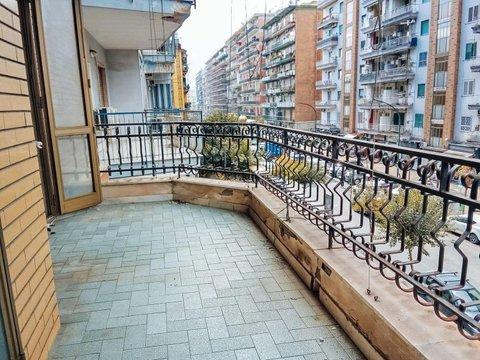 Trilocale in via Principe di Piemonte, 58, Centro Città, Casoria