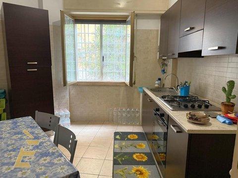 Trilocale in Viale Marco Fulvio Nobiliore, 98, Don Bosco, Roma