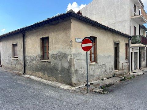 Casa indipendente in Via Nizza s.n.c, Cessaniti