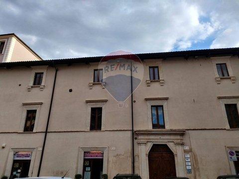 Attico a Centro, L'Aquila