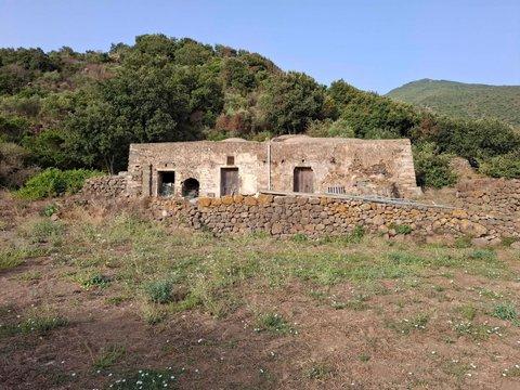 Masseria in Via Sant'Antonio di Muegen, 22, Dietro Isola, Pantelleria