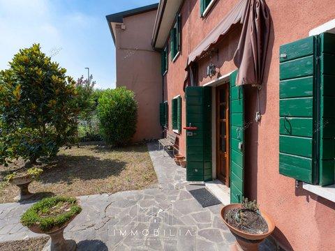 Villetta a schiera in Via della Stazione, 74, Ca' Sabbioni-Ca' Emiliani-Malcontenta, Mestre
