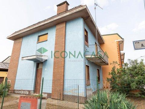 Villetta a schiera in Via Alessandro Manzoni s.n.c, San Bassano