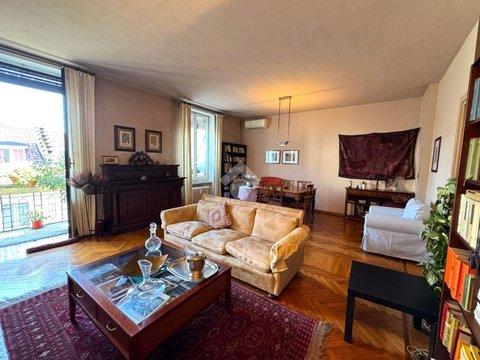 Appartamento in Via Amedeo Peyron, 25, San Donato, Torino