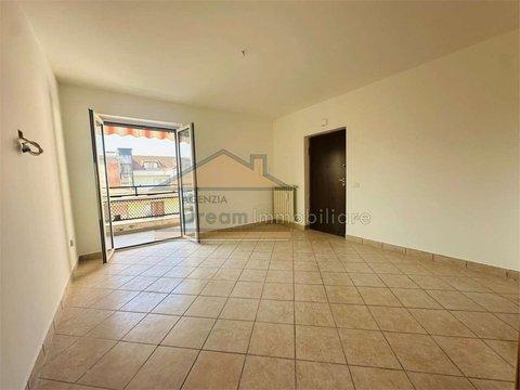 Trilocale in Via Giardini, s.n.c, Zona Colonne, Giugliano in Campania