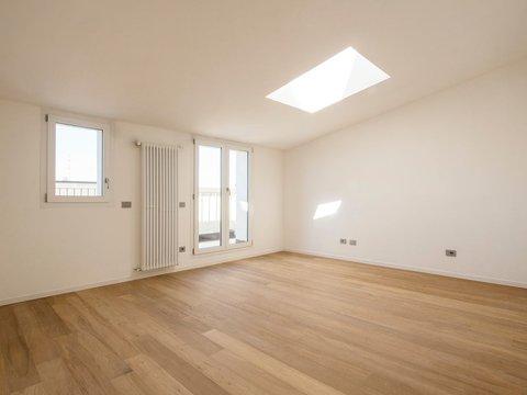 Trilocale in Via Alfonso Capecelatro, 22, Morgantini - Segesta, Milano