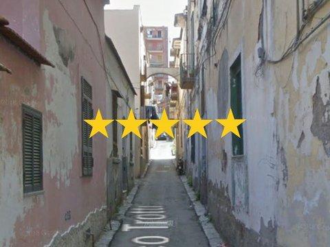 Trilocale in I Vico Trotti, Centro Storico, Torre del Greco
