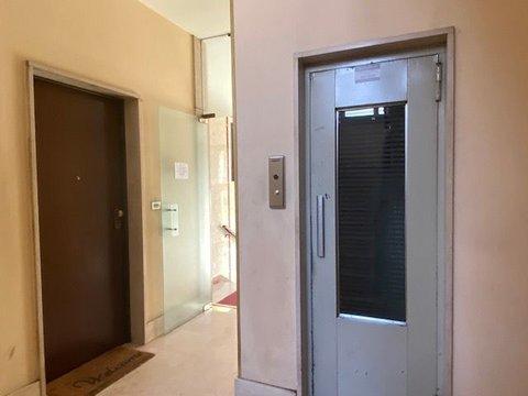 Trilocale in via Gottardo, 211, Regio Parco, Torino