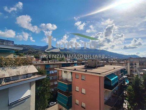 Trilocale in Via Fratelli Bandiera s.n.c, Zona Golf - Sant'Anna, Rapallo
