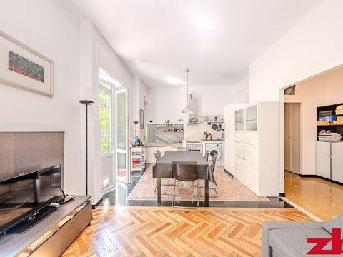 Trilocale in Viale Francesco Gambaro, Albaro, Genova