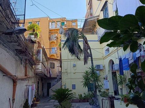 Appartamento su due piani in Vico Lungo Pontecorvo, 29 /d, Montesanto-Quartieri Spagnoli, Napoli