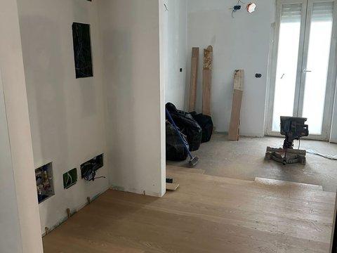 Trilocale in Via Francesco Caracciolo, 90, Govone, Milano