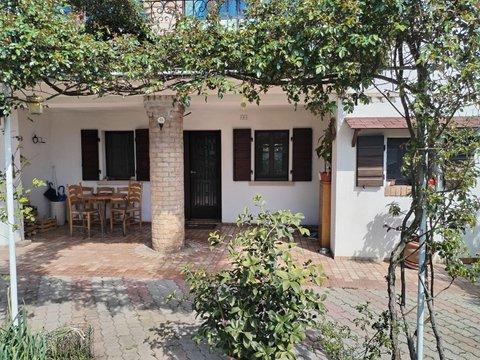 Casa indipendente in Via Santa Margherita, 8, Valvasone Arzene