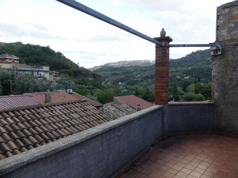 Casa indipendente in Viale Roma, 17, Mammola
