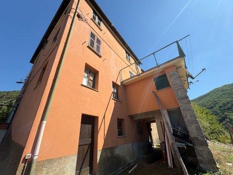 Appartamento in Località isola di borgonovo, 57, Mezzanego