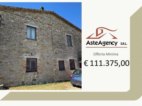 Casale/cascina in Via Goffredo Mameli, 1, Valfabbrica