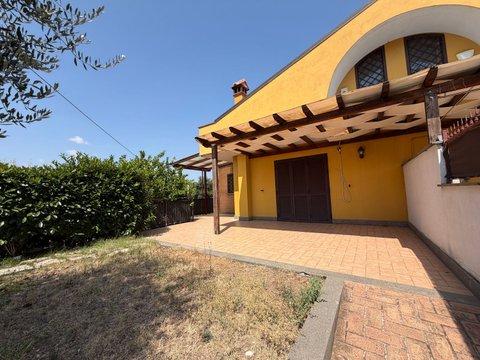 Appartamento su due piani in Via delle Cisternole s.n.c, Frascati
