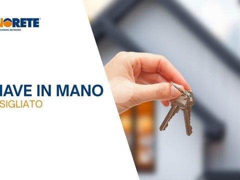 Quadrilocale in Via Trieste, 62, Borgo Roma, Verona