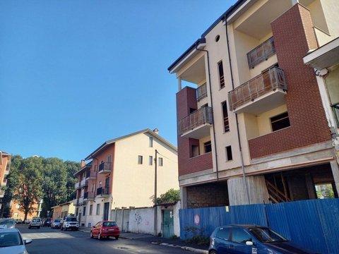 Casa indipendente in via Gottardo, 183, Regio Parco, Torino