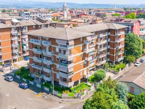 Appartamento in Via Fiordiligi, 6, Borgo Roma, Verona