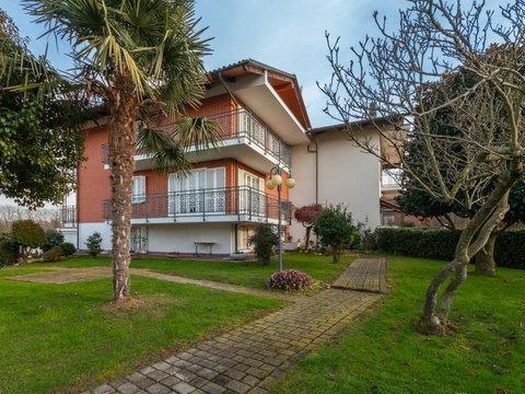 Villa in Via Rivarossa, 5, San Benigno Canavese