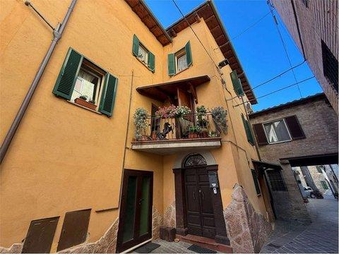 Appartamento su due piani in Via Incerta, 8, Petrignano, Assisi