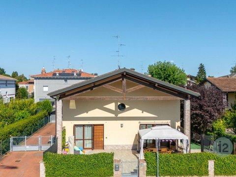 Villetta a schiera in Via Giove, 3, Remesina-Pezzana-Ospedale, Carpi