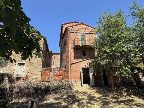 Casale/cascina in Via Ponte al Ramo, Pozzo della Chiana, Foiano della Chiana