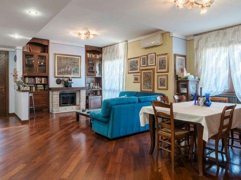 Villa a Desenzano Centro, Desenzano del Garda