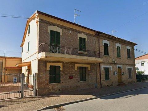 Quadrilocale in Via G. Garibaldi, 9, Monte Roberto