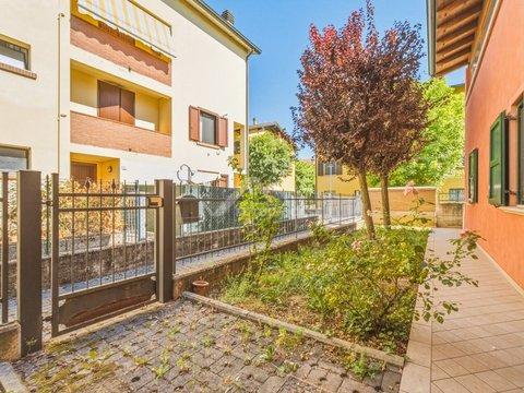 Bilocale in Via Learco Guerra, Coviolo-Rivalta, Reggio Emilia