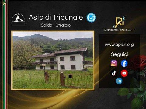 Appartamento in Via Ampola, 43, Ledro