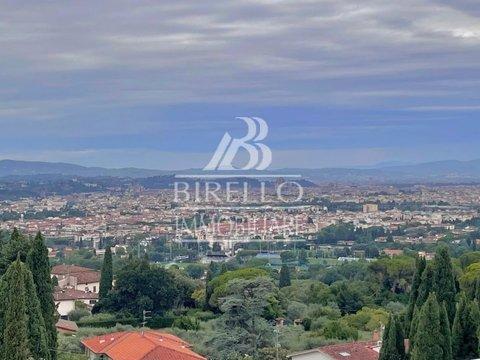 Appartamento su due piani in Via Gabriele D'Annunzio, 230, Settignano, Firenze