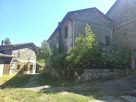 Casa indipendente in Via Magnano, Ligonchio - Ospitaletto, Ventasso
