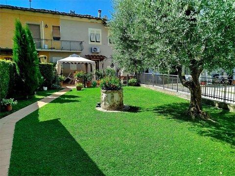 Villetta bifamiliare in Via di Paganico s.n.c, Centro, Capannori
