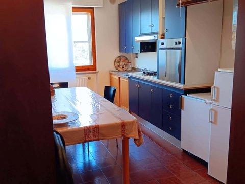 Quadrilocale in Via Alessandro Volta, 3, Canapè - San Magno, Foligno