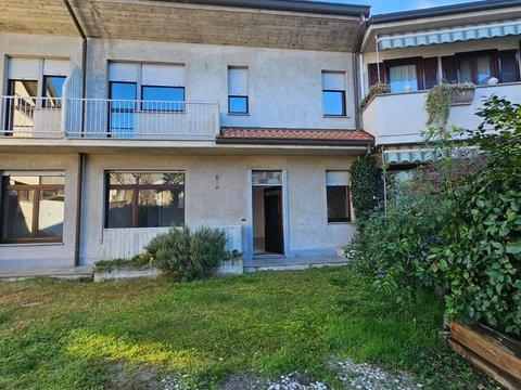 Casa indipendente in Via Bainsizza, 12, Varedo