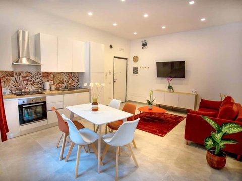 Bilocale in Via San Cosmo Fuori Porta Nolana, 42, Mercato-Pendino, Napoli